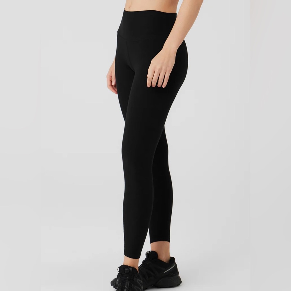 Alo Yoga Alosoft High-Waist 7/8 Highlight Legging in Black Size XS